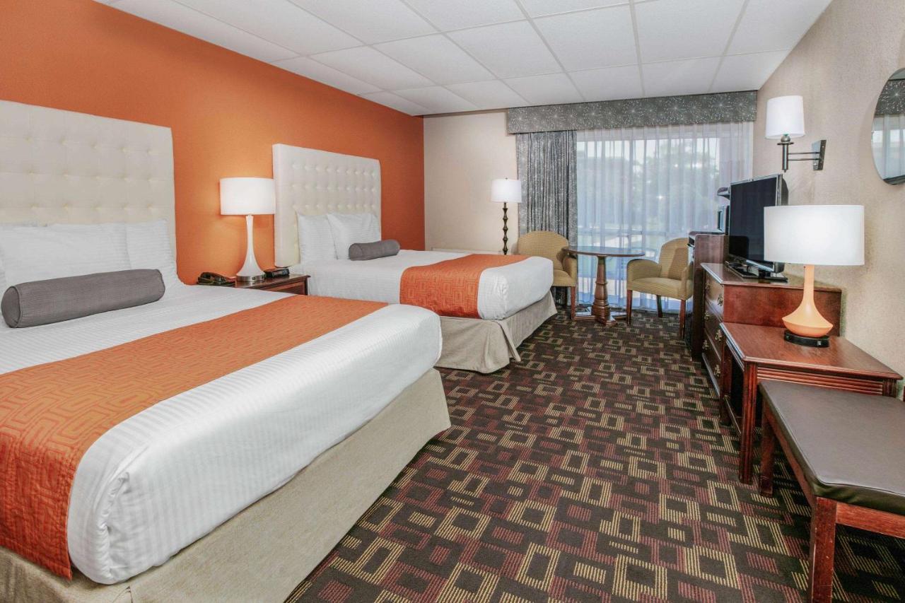 ฮาวเวิร์ด จอห์นสัน บาย วินด์แฮม โอคลาโฮมาซิตี้ Hotel ภายนอก รูปภาพ