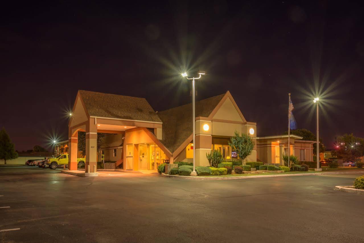 ฮาวเวิร์ด จอห์นสัน บาย วินด์แฮม โอคลาโฮมาซิตี้ Hotel ภายนอก รูปภาพ